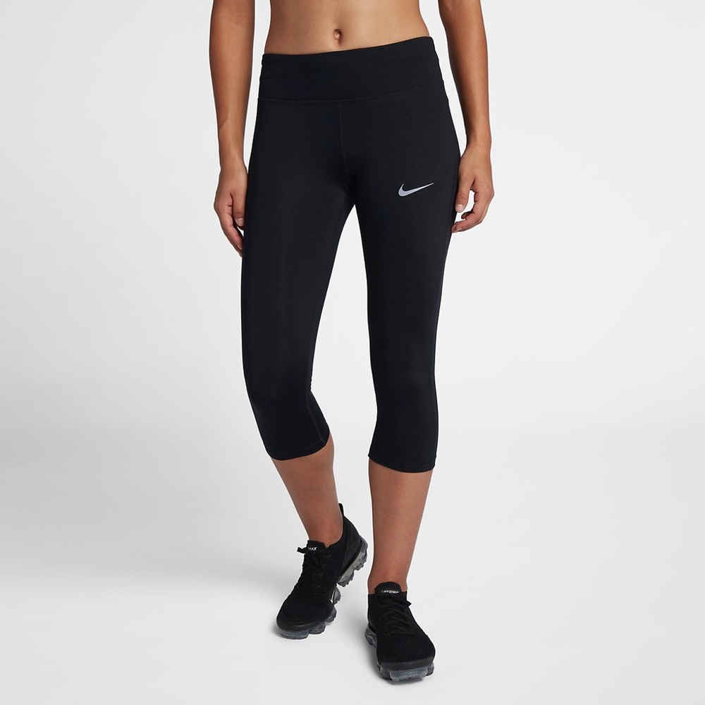 HOST PICK 🥳🛍️🎉 NIKE Women's Running Capris Nike Essential